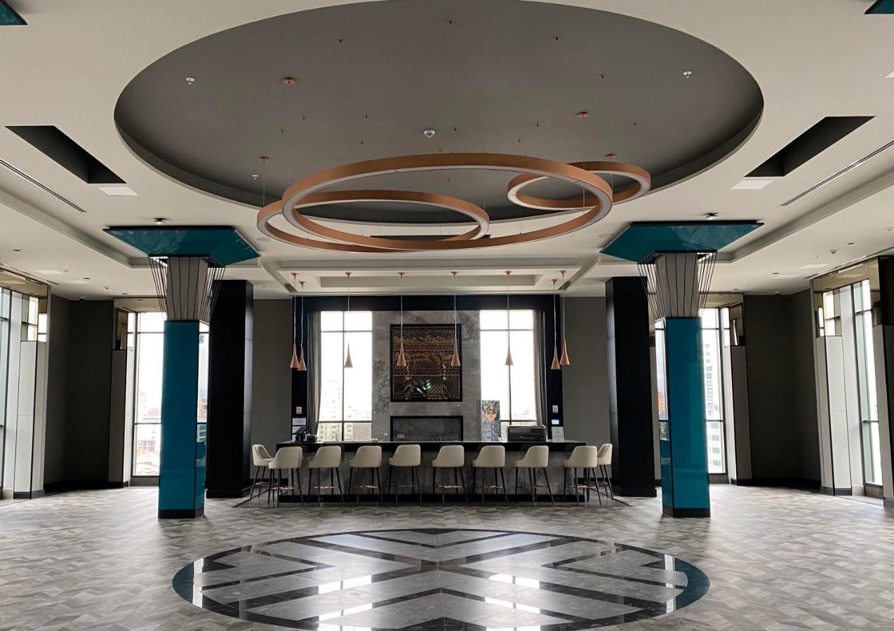 Limak Skopje Luxury Hotel Exterior foto The lobby of the hotel