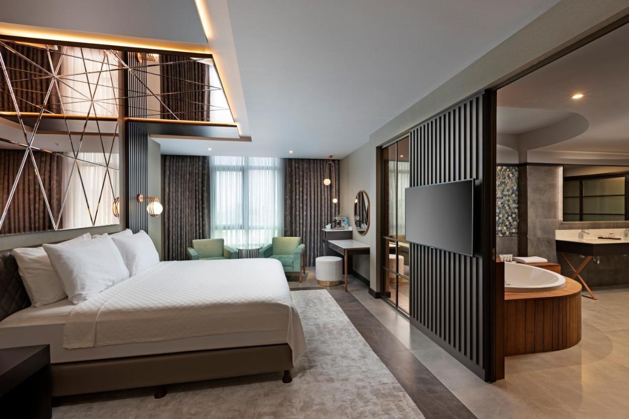 Limak Skopje Luxury Hotel Exterior foto A suite at the hotel